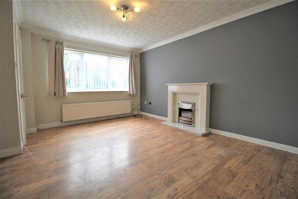 3 bedroom semi-detached house to rent - Photo 1