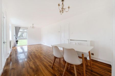 2 bedroom maisonette to rent - Photo 3