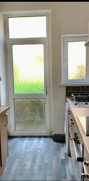 Friendly House Share Close to University & Town Centre Room 2 - Photo 1