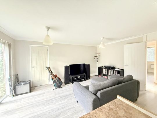 2 bedroom ground floor maisonette to rent - Photo 1