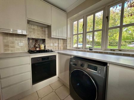 3 bedroom semi-detached house to rent - Photo 5