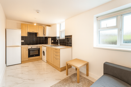 3 bedroom flat to rent - Photo 5