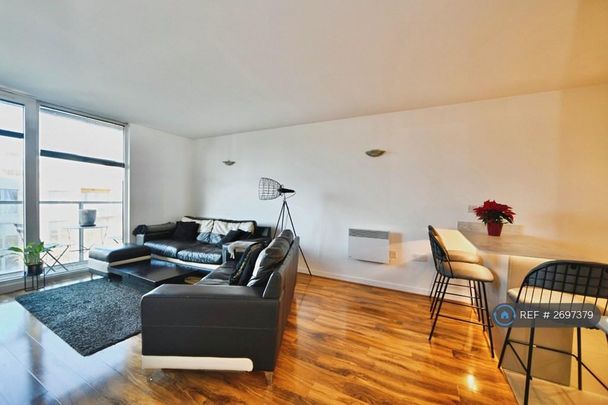 2 bedroom flat to rent - Photo 1