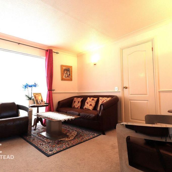 5 bedroom end of terrace house to rent - Photo 1