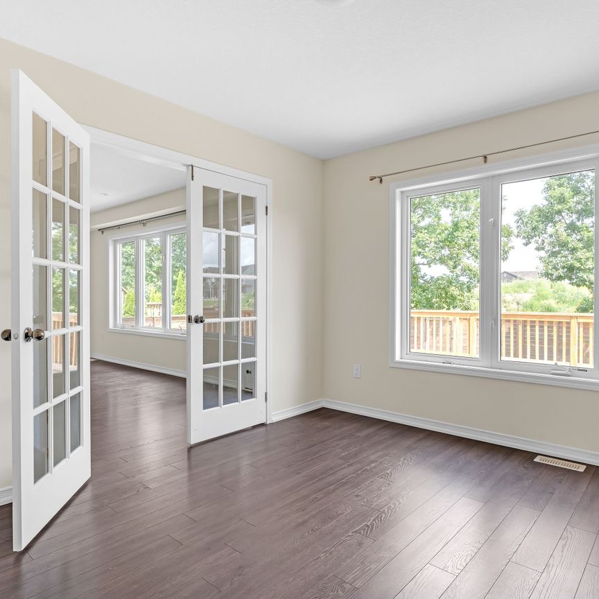 For Lease - 8561 DOGWOOD Crescent, Niagara Falls, Ontario - Photo 1