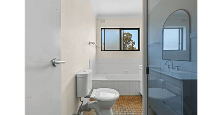 Well-presented Two Bedroom Apartment In Sought After Local - Photo 4