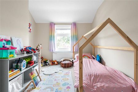 2 bedroom end of terrace house to rent - Photo 3