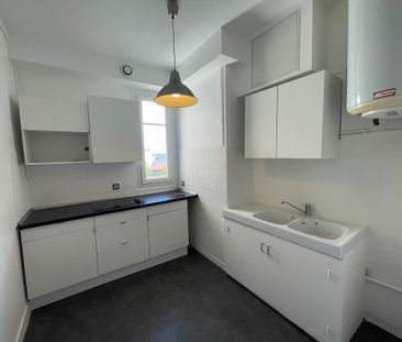 Location Appartement 3 pièces 53m² ST MAUR DES FOSSES 94100 - Photo 3