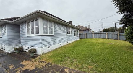 Location, Location, Location! - Photo 3