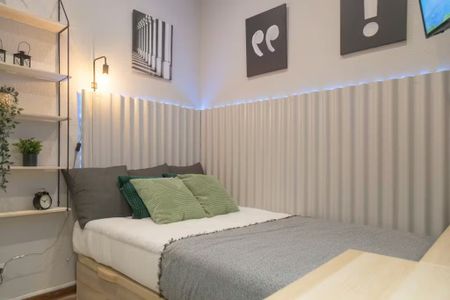 Calle de Cavanilles, Madrid, Community of Madrid 28007 - Photo 5