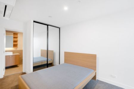 1706/2 Furzer Street, Phillip - Photo 5