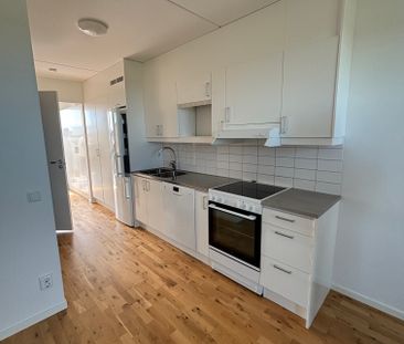 Vårbergsvägen 79 - Photo 2