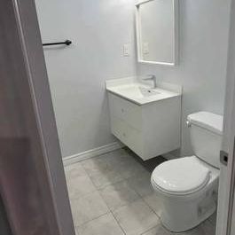 2 bedroom basement available - Photo 4