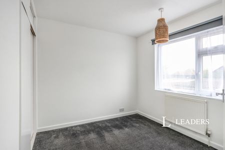 3 bedroom house to rent Hercules Road, Poole, Dorset, BH15 - Photo 4