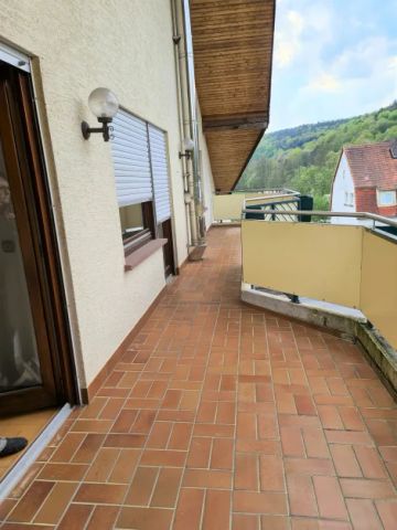 Schöne, helle 3-Zi-Wohnung mit Specksteinofen und großem Balkon - Foto 2