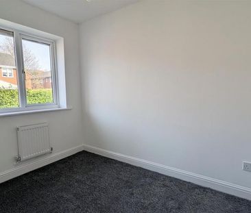 2 bedroom semi-detached house to rent - Photo 4