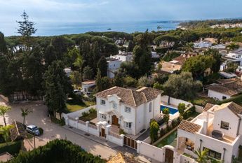 Luxury Villa for rent in The Golden Mile, Spain