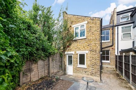 1 bedroom ground floor flat to rent - Photo 5