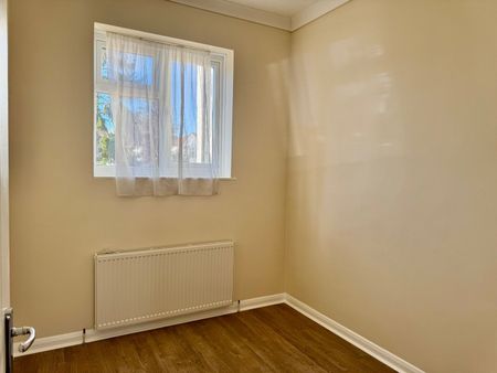 6 Bed End Terrace, Becmead Avenue, HA3 - Photo 3