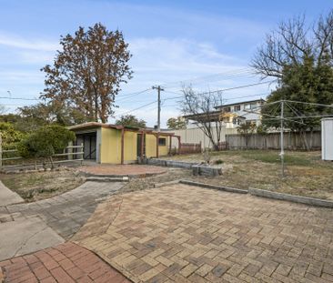 Spacious Family Home - Photo 4