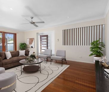 Stylish Palm Beach home with superb alfresco - Photo 1