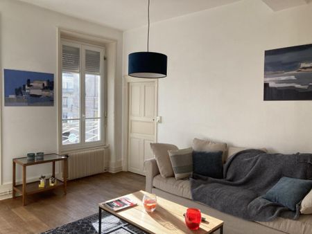 APPARTEMENT 3 PIECES CENTRE VILLE - Photo 2