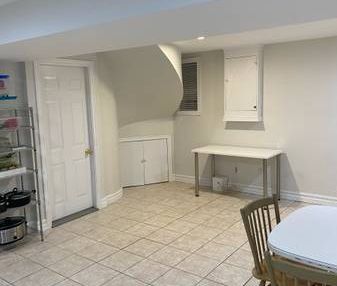 Basement apartmant for rent (est york) - Photo 3