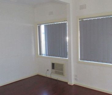 CLOSE TO CBD - Photo 4