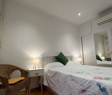 Room in a shared apartment for rent in Embajadores, perfect for females - Foto 5