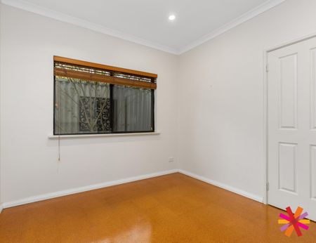 STUNNING 4 x 2 HOME IN MANNING - Photo 4