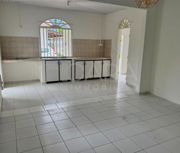 Location Appartement 4 pièces 70m² MATOURY 97351 - Photo 1