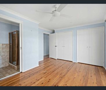 Large Family Home in Prime Position with Ocean Views - Photo 3