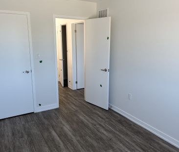 For Lease - 2036 Horace Duncan Crescent, Oshawa, Ontario - Photo 5