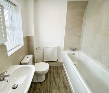 Room in a Shared House, Kelso Heights, LS3 - Photo 3