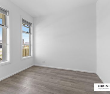 Stunning Luxury 4 Bedroom plus study in LARA - Your Dream Home Awaits! - Photo 5