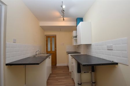 1 bed apartment to rent in Valley Bridge Parade, Scarborough, YO11 - Photo 5