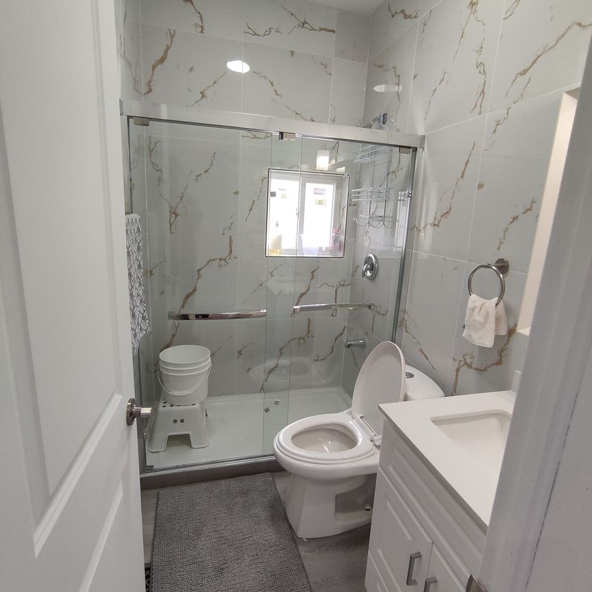 For Lease - 28 Estateview Circle Unit# Garden Suit, Brampton, Ontario - Photo 1