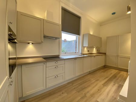 2 bedroom apartment to rent - Photo 2