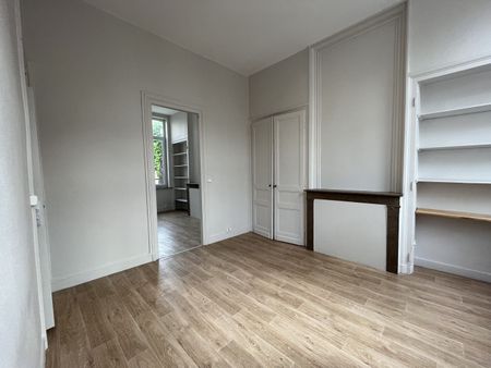 Location Appartement 2 pièces 35m² LILLE 59000 - Photo 3