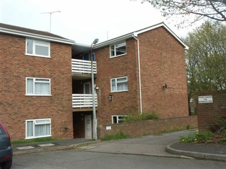 1 bedroom Flat - Osterley Close, Stevenage - Photo 4