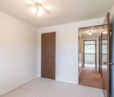 For Lease - 310 1/2 Linwell Road, St. Catharines, Ontario - Photo 6