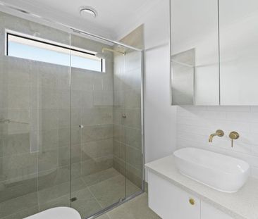 Executive Living Close to Everything - Photo 5