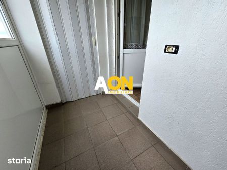 Apartament cu 2 Camere, Etaj Intermediar, Zona Kaufland - Fotografie 2
