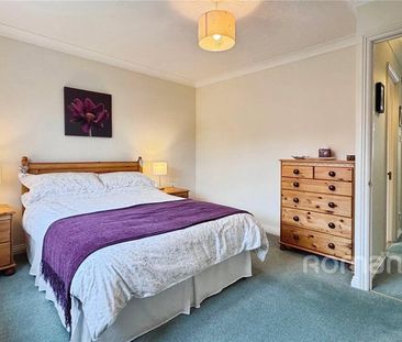 4 bedroom detached house to rent - Photo 4