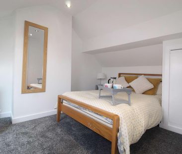 Village Terrace Room 1 - Photo 4