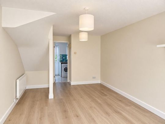 2 bedroom terraced house to rent - Photo 1