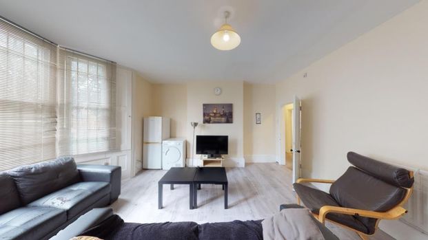 5 bedroom flat to rent - Photo 1
