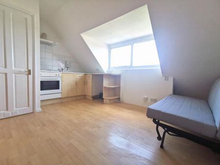 Studio to rent - Photo 2