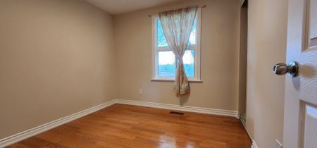 For Lease - 69 Cherrystone Drive Unit# Main and Upper, Toronto, Ontario - Photo 5