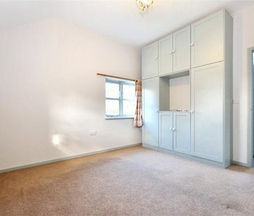 Albury, Ware, Hertfordshire - Photo 4